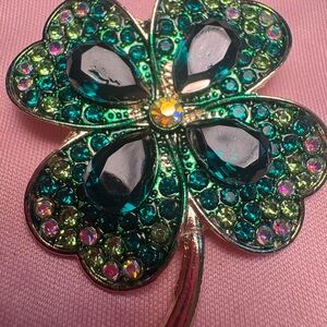 Emerald Green Crystal Brooch clover
